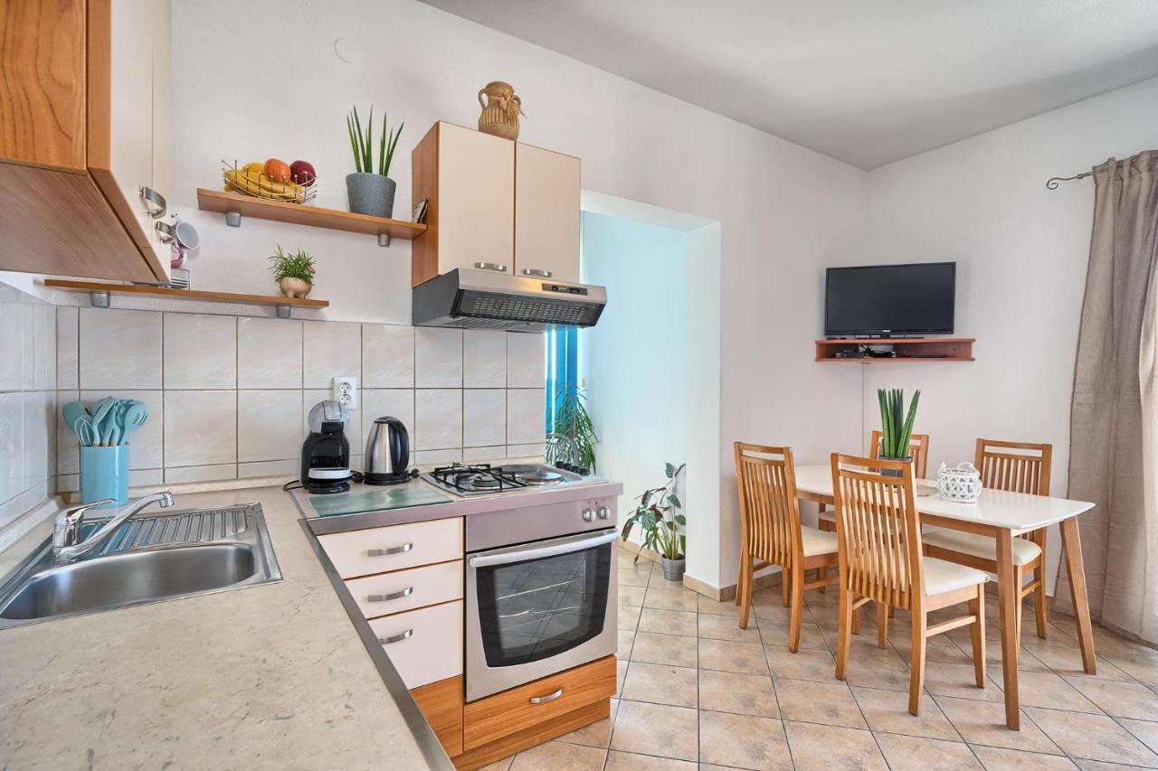 חוואר Apartments Irena מראה חיצוני תמונה