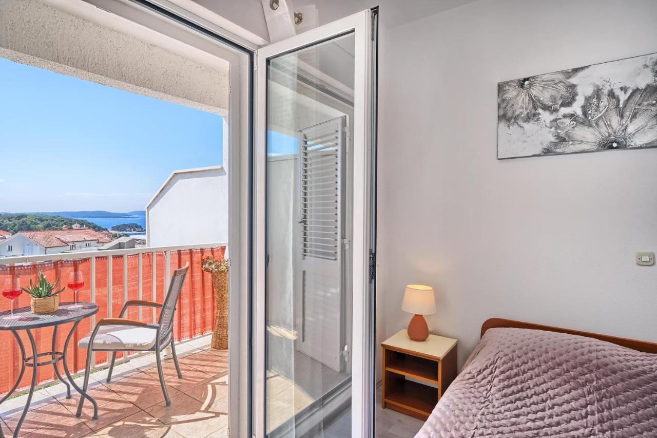 חוואר Apartments Irena מראה חיצוני תמונה