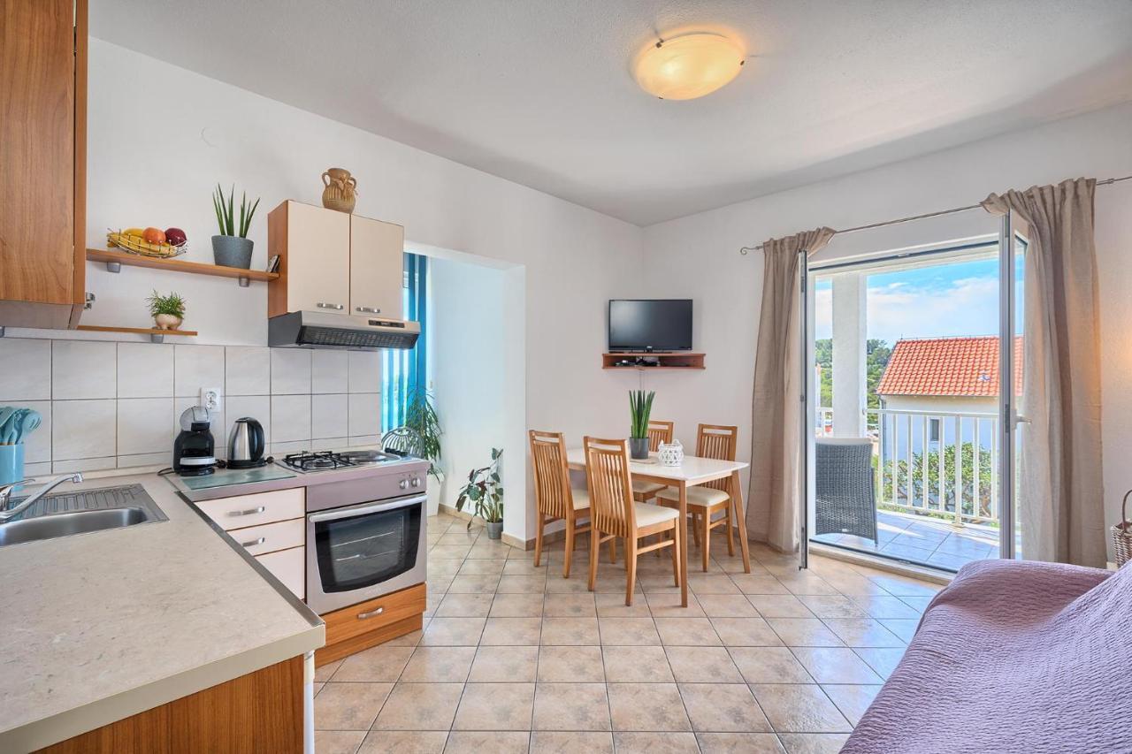 חוואר Apartments Irena מראה חיצוני תמונה