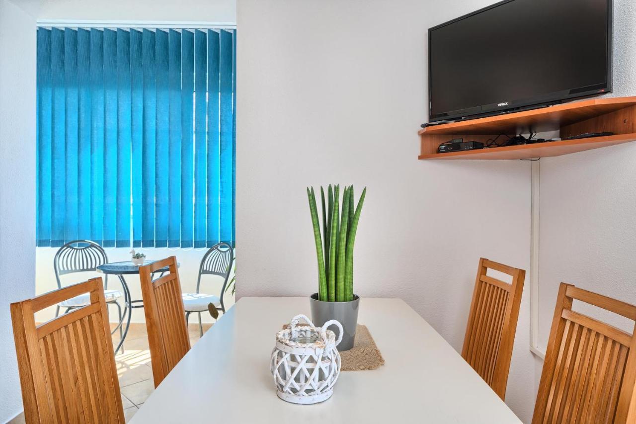 חוואר Apartments Irena מראה חיצוני תמונה