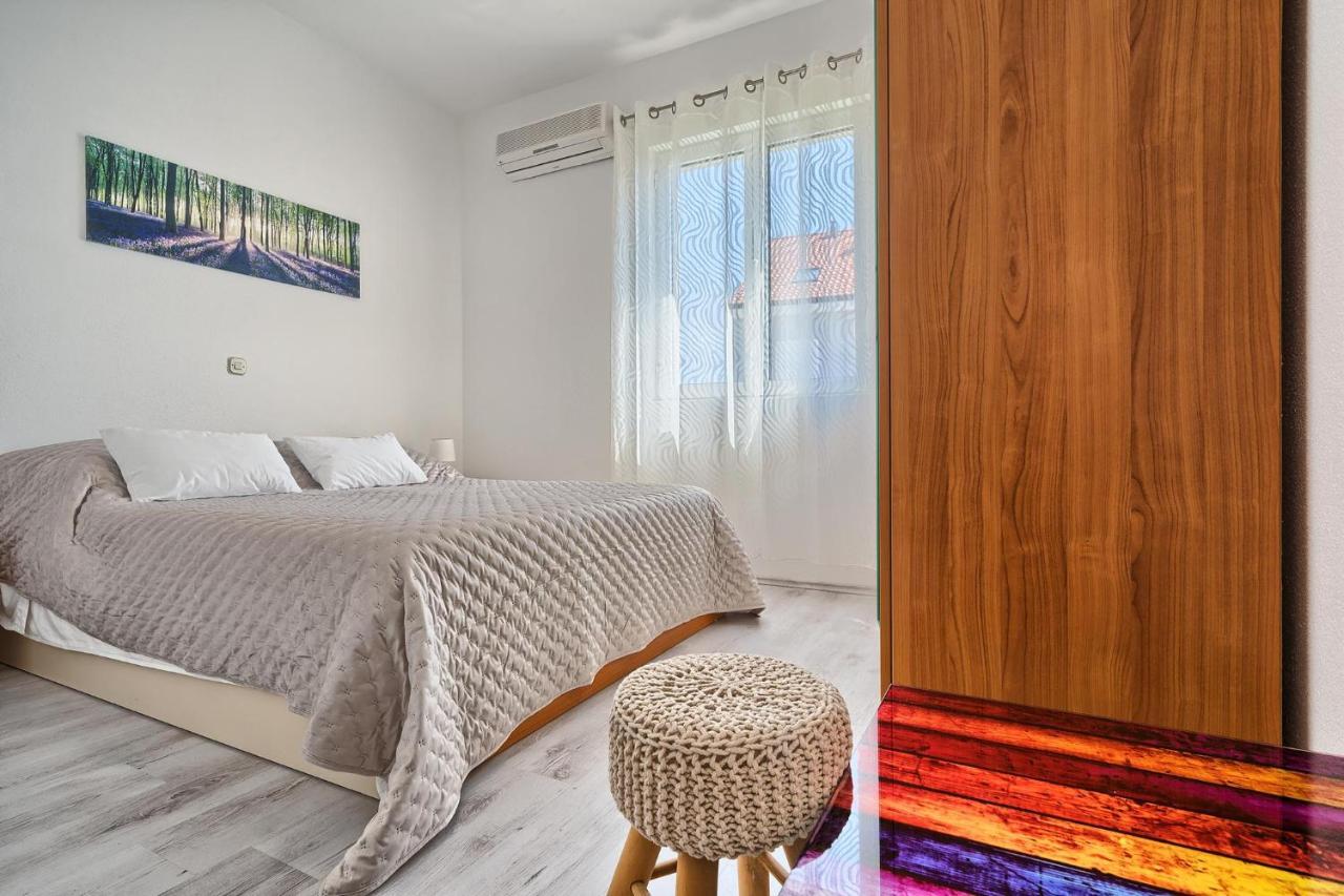 חוואר Apartments Irena מראה חיצוני תמונה