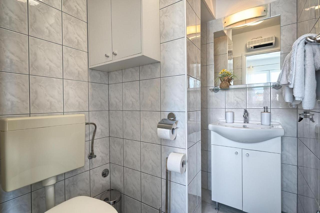 חוואר Apartments Irena מראה חיצוני תמונה