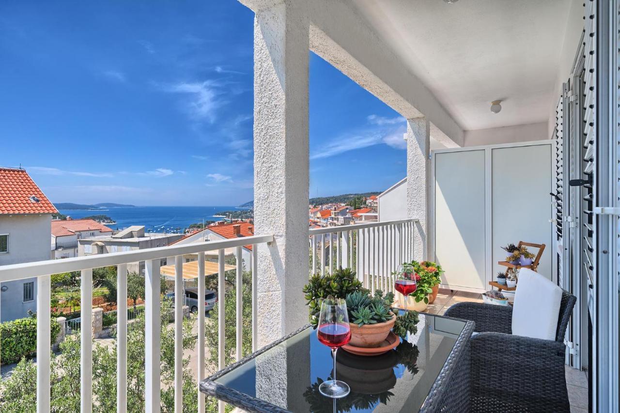 חוואר Apartments Irena מראה חיצוני תמונה