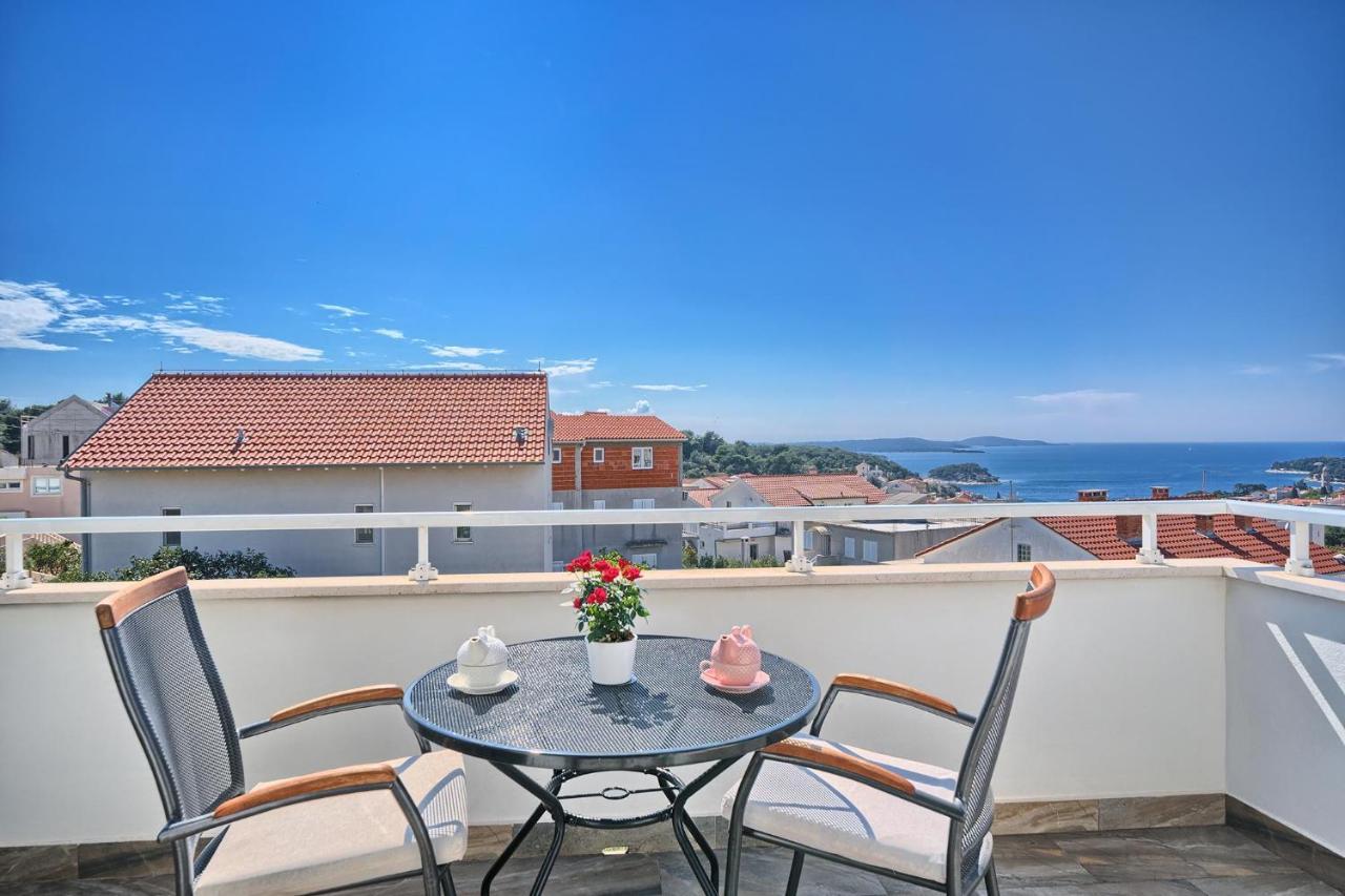חוואר Apartments Irena מראה חיצוני תמונה