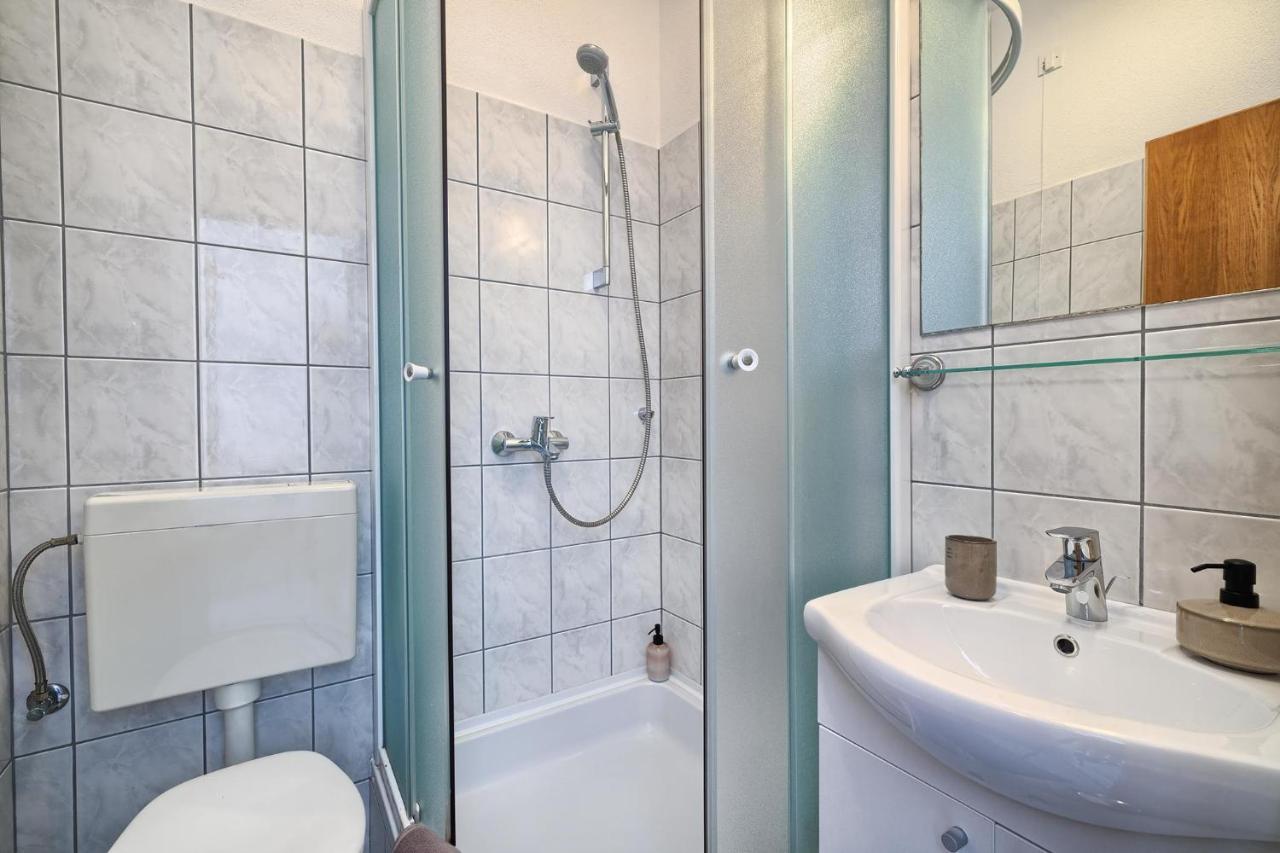 חוואר Apartments Irena מראה חיצוני תמונה